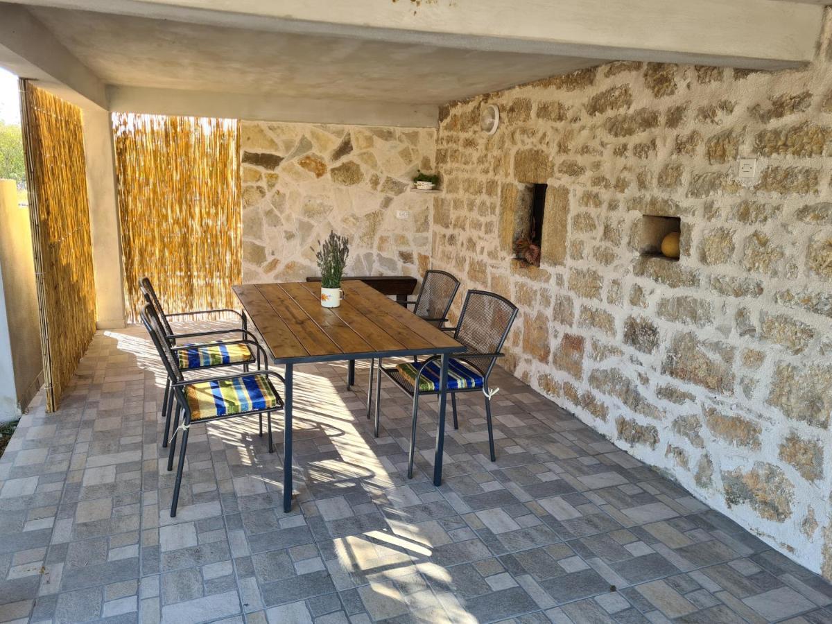 Holiday Home Nena Drniš Εξωτερικό φωτογραφία