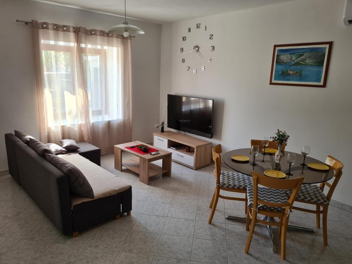 Holiday Home Nena Drniš Εξωτερικό φωτογραφία
